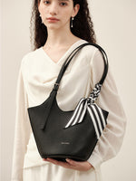 Load image into Gallery viewer, Smting | medium picotin bag