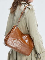 Load image into Gallery viewer, Smting | quilted golden chain bag