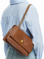 Load image into Gallery viewer, Smting | chain flap bag with Four-pointed Star Lock