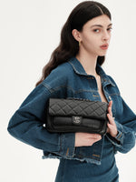 Load image into Gallery viewer, Smting | Quilted Chain Flap Bag