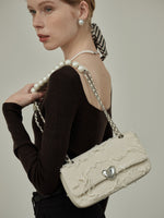 Load image into Gallery viewer, Smting | pearl chain heart lock purse