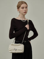 Load image into Gallery viewer, Smting | pearl chain heart lock purse
