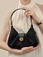 Load image into Gallery viewer, Smting | leather baguette bag