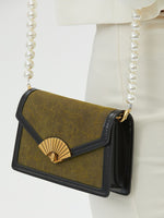 Load image into Gallery viewer, Smting | pearl chain mini flap bag with Folding Fan Lock
