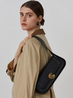 Load image into Gallery viewer, Smting | leather baguette bag
